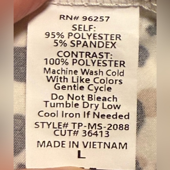 NEW WITH TAGS. PerSeption Concept black and Cream Spotted Blouse - Picture 9 of 9